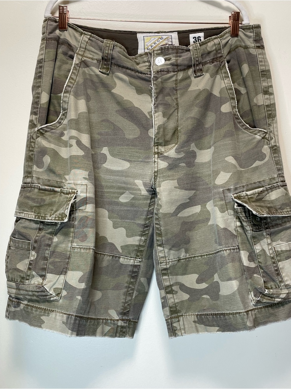 Vintage Cargo Men’s Camo Cargo Shorts Size 36 Green/Brown Camouflage